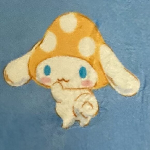 New Hello Kitty Throw Blanket - Picture 5 of 5